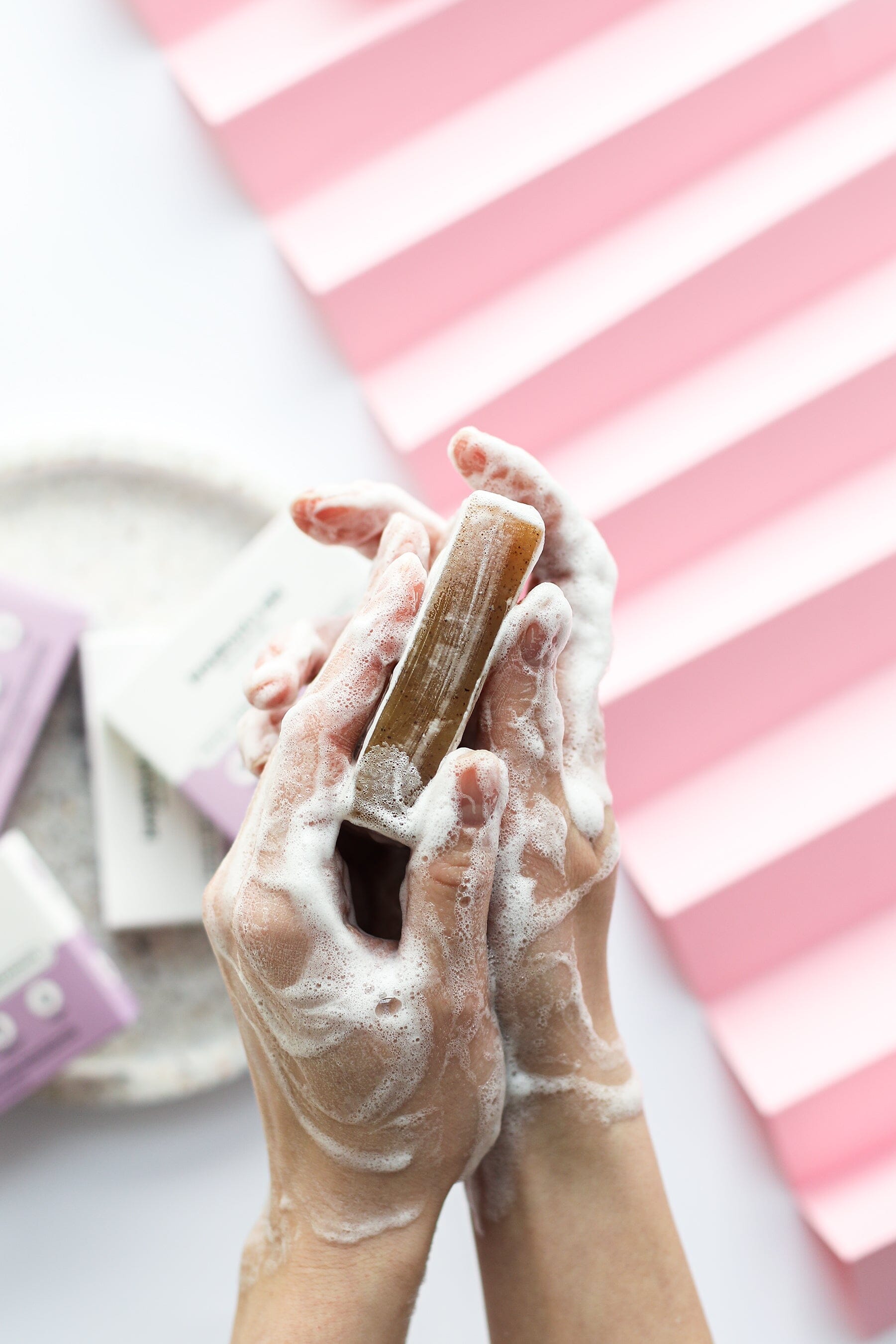 Facial cleansing bar for breakouts breakoutaid 